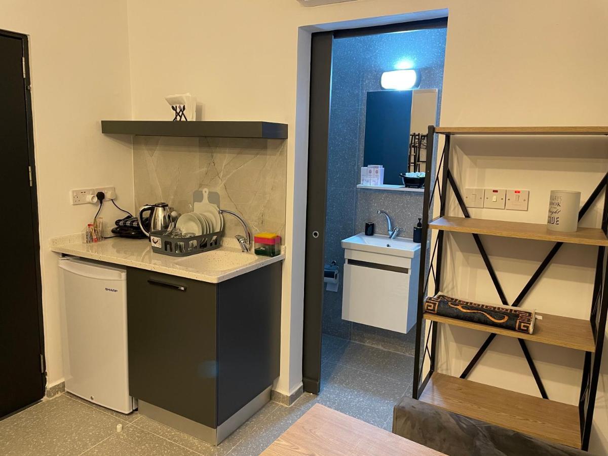 Mr. Studio In Ortakoy , North Nicosia + Wifi + Netflix ภายนอก รูปภาพ