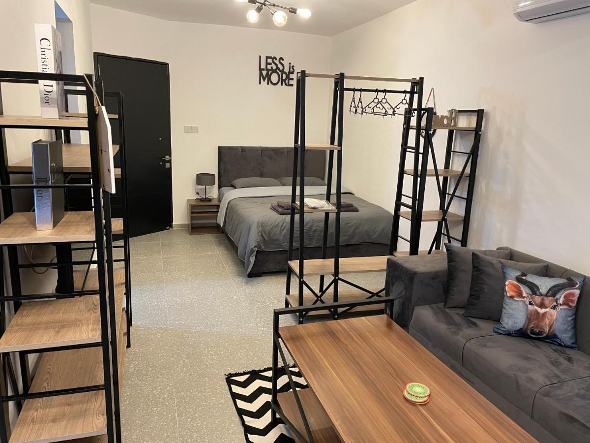 Mr. Studio In Ortakoy , North Nicosia + Wifi + Netflix ภายนอก รูปภาพ