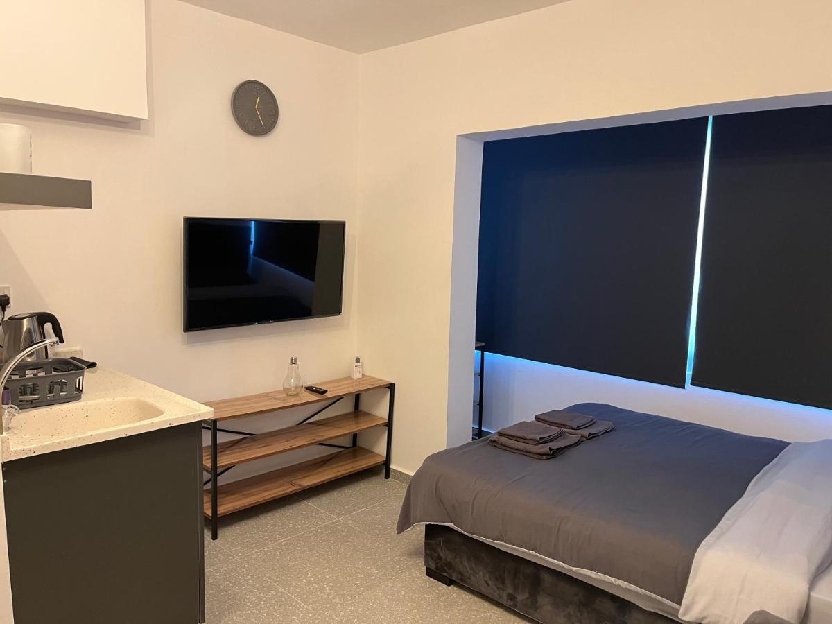 Mr. Studio In Ortakoy , North Nicosia + Wifi + Netflix ภายนอก รูปภาพ
