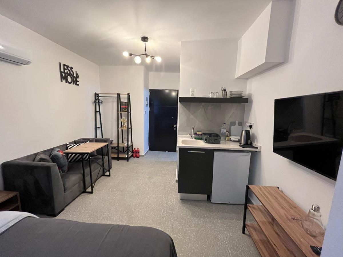Mr. Studio In Ortakoy , North Nicosia + Wifi + Netflix ภายนอก รูปภาพ