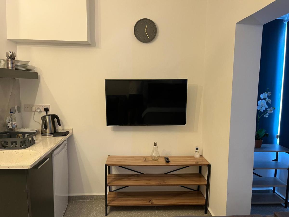 Mr. Studio In Ortakoy , North Nicosia + Wifi + Netflix ภายนอก รูปภาพ